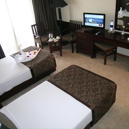Royal Brayka Beach Resort Abu Dabab Ngoại thất bức ảnh