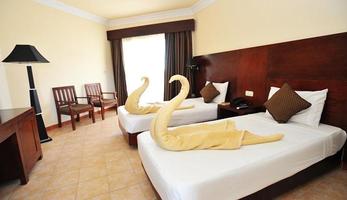 Royal Brayka Beach Resort Abu Dabab Ngoại thất bức ảnh
