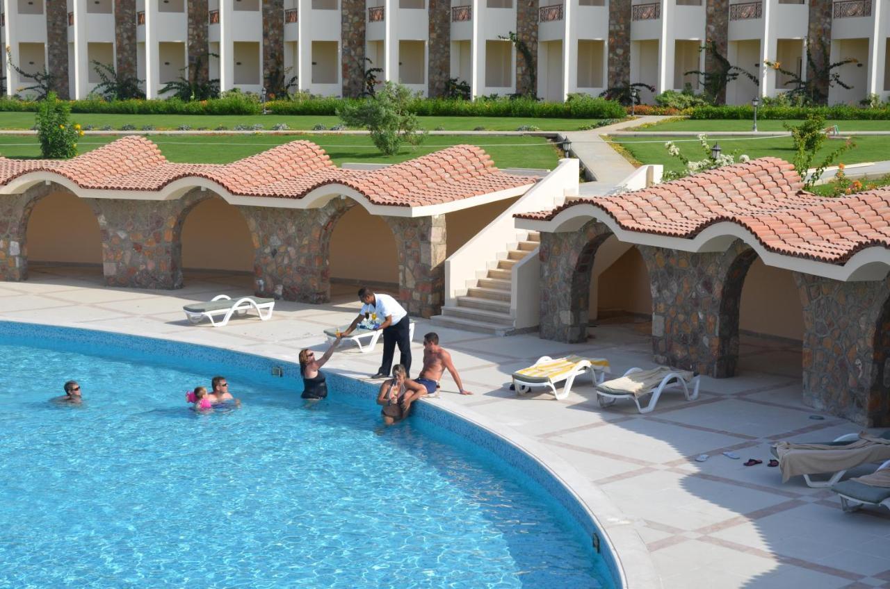 Royal Brayka Beach Resort Abu Dabab Ngoại thất bức ảnh
