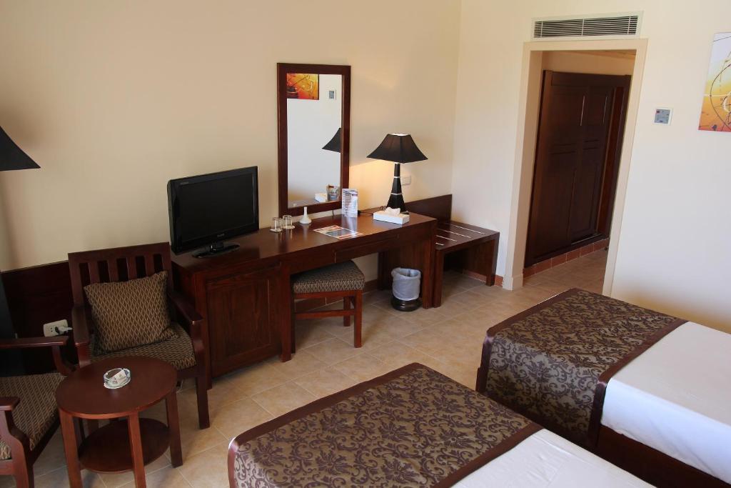 Royal Brayka Beach Resort Abu Dabab Phòng bức ảnh