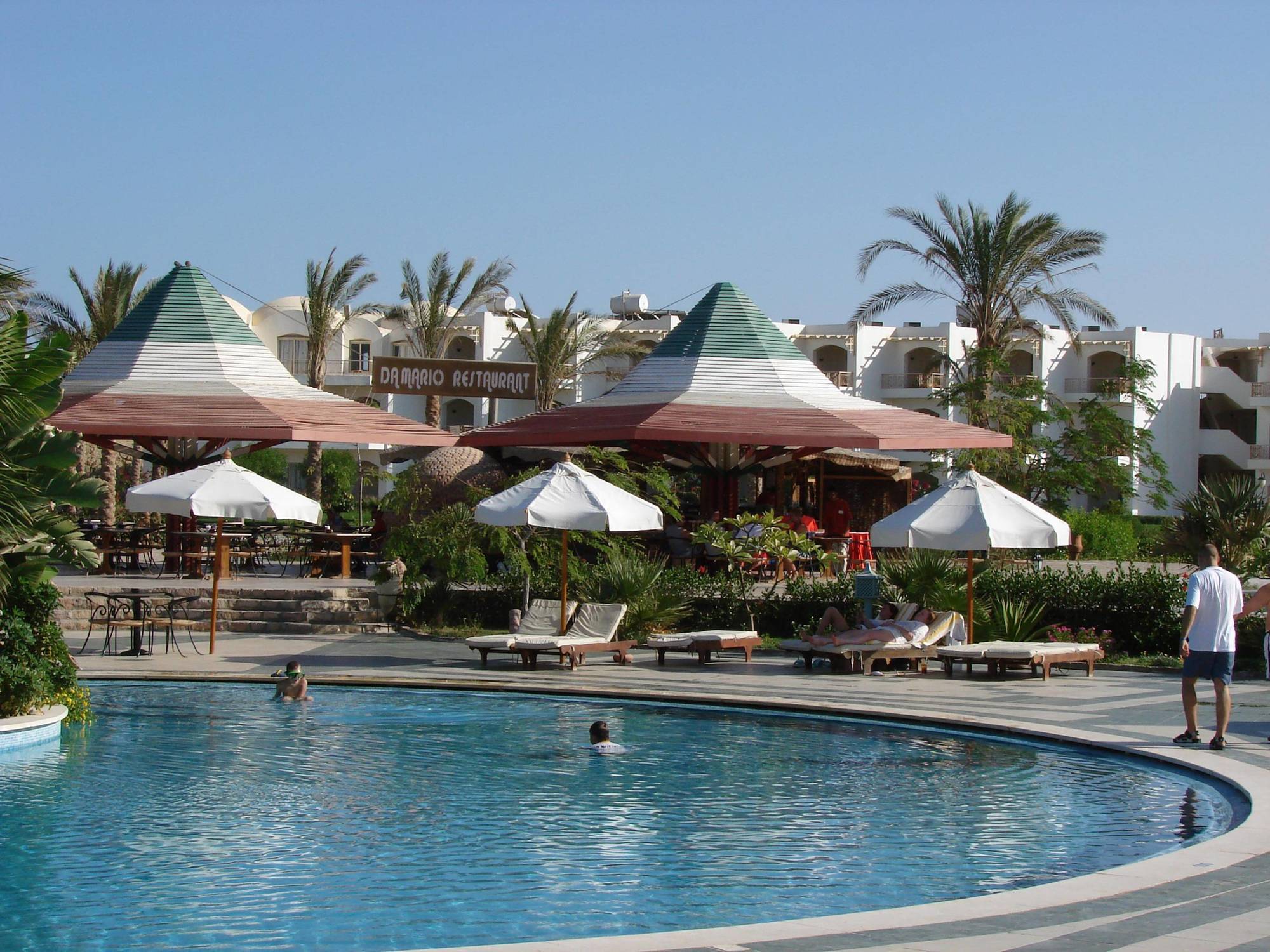 Royal Brayka Beach Resort Abu Dabab Ngoại thất bức ảnh