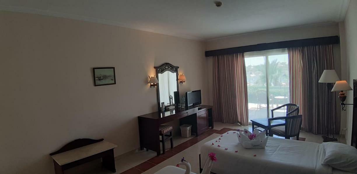 Royal Brayka Beach Resort Abu Dabab Ngoại thất bức ảnh